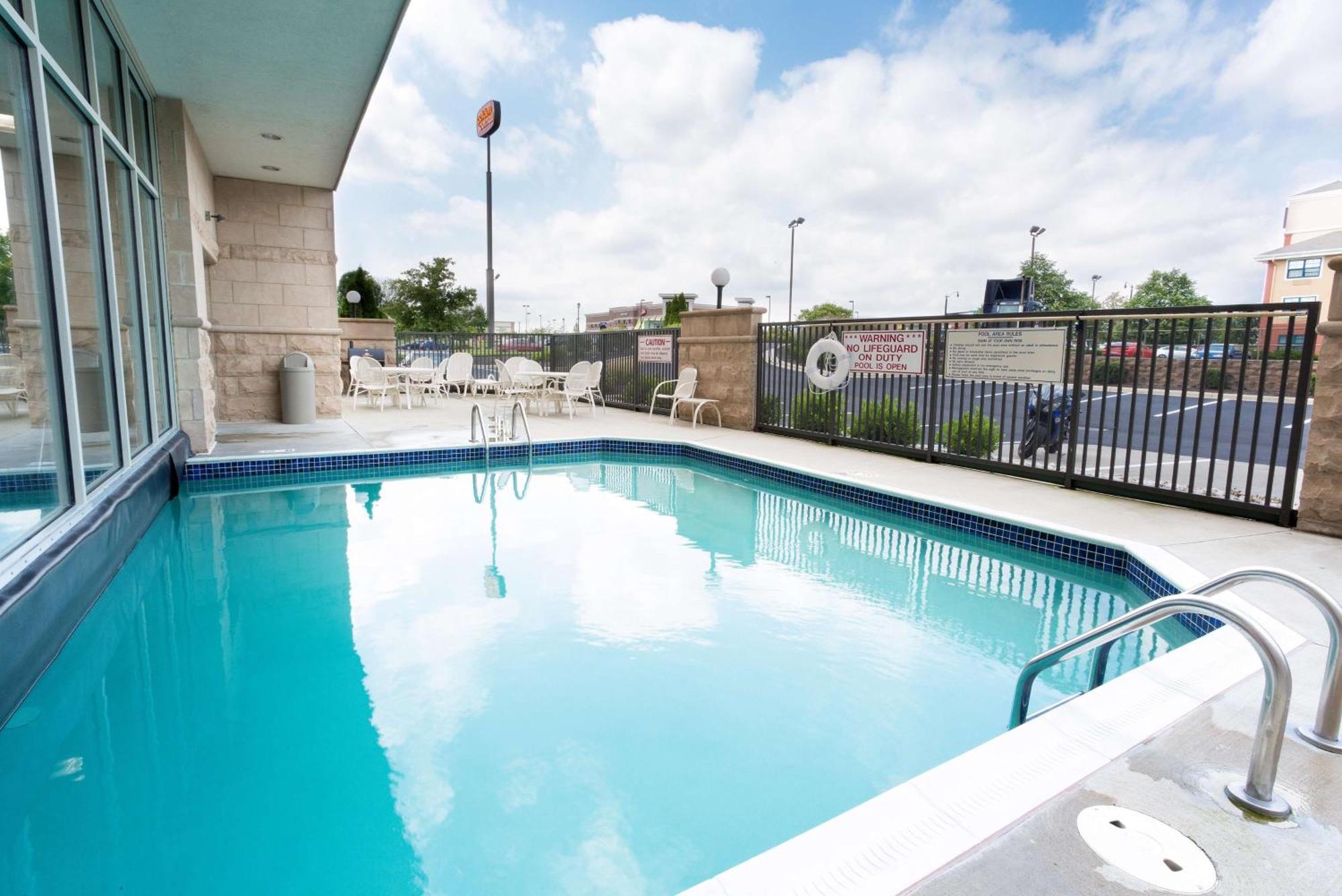 Drury Inn & Suites Dayton North Εξωτερικό φωτογραφία